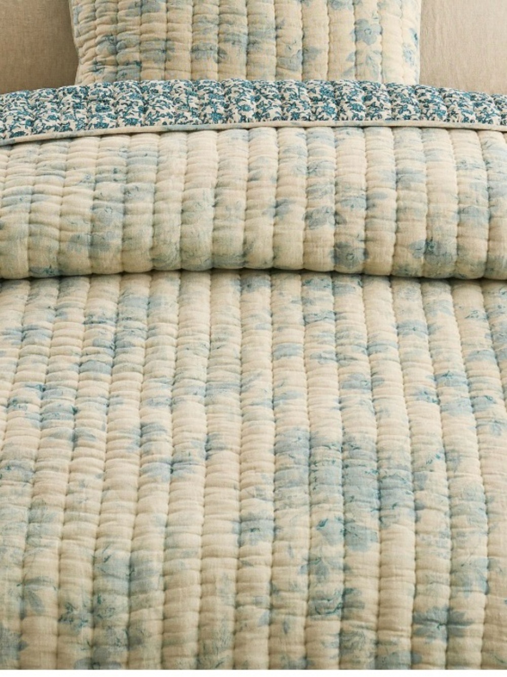 Pottery Barn Floral Cloud Quilt Full/Queen
